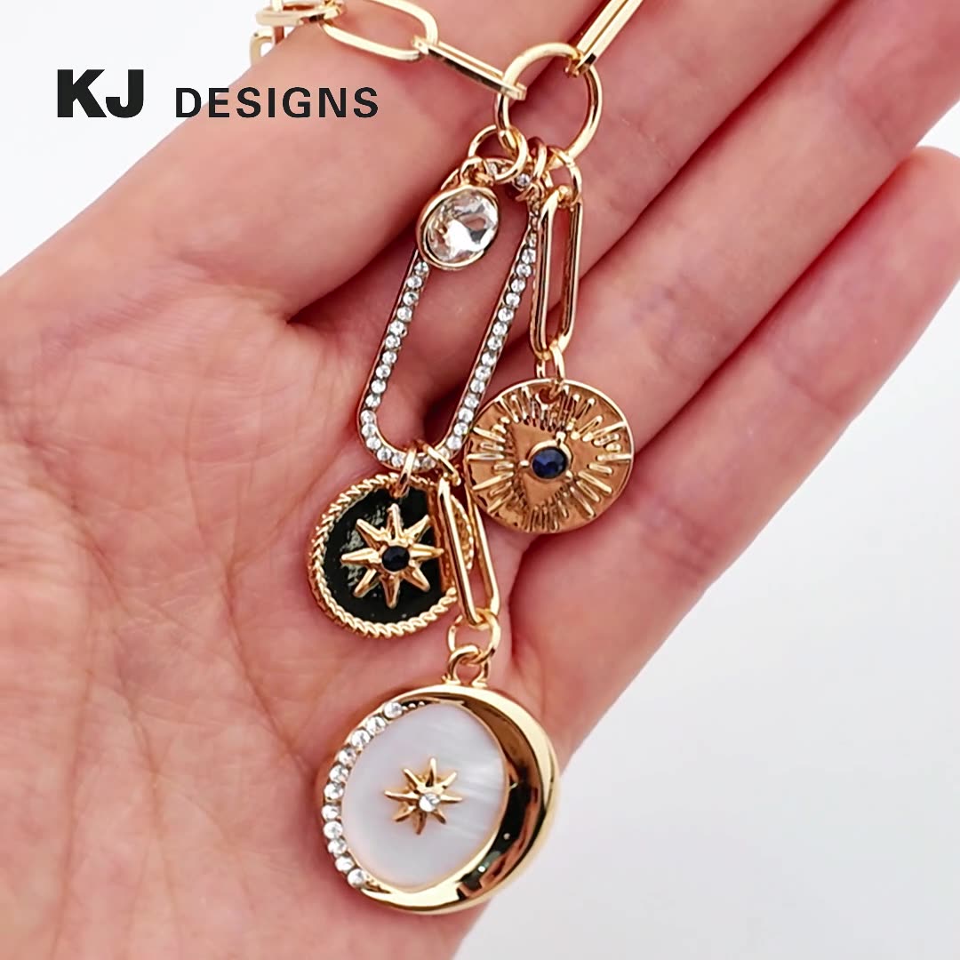 Star & Moon Pendant Necklace for Women – Retro Gold Celestial Jewelry