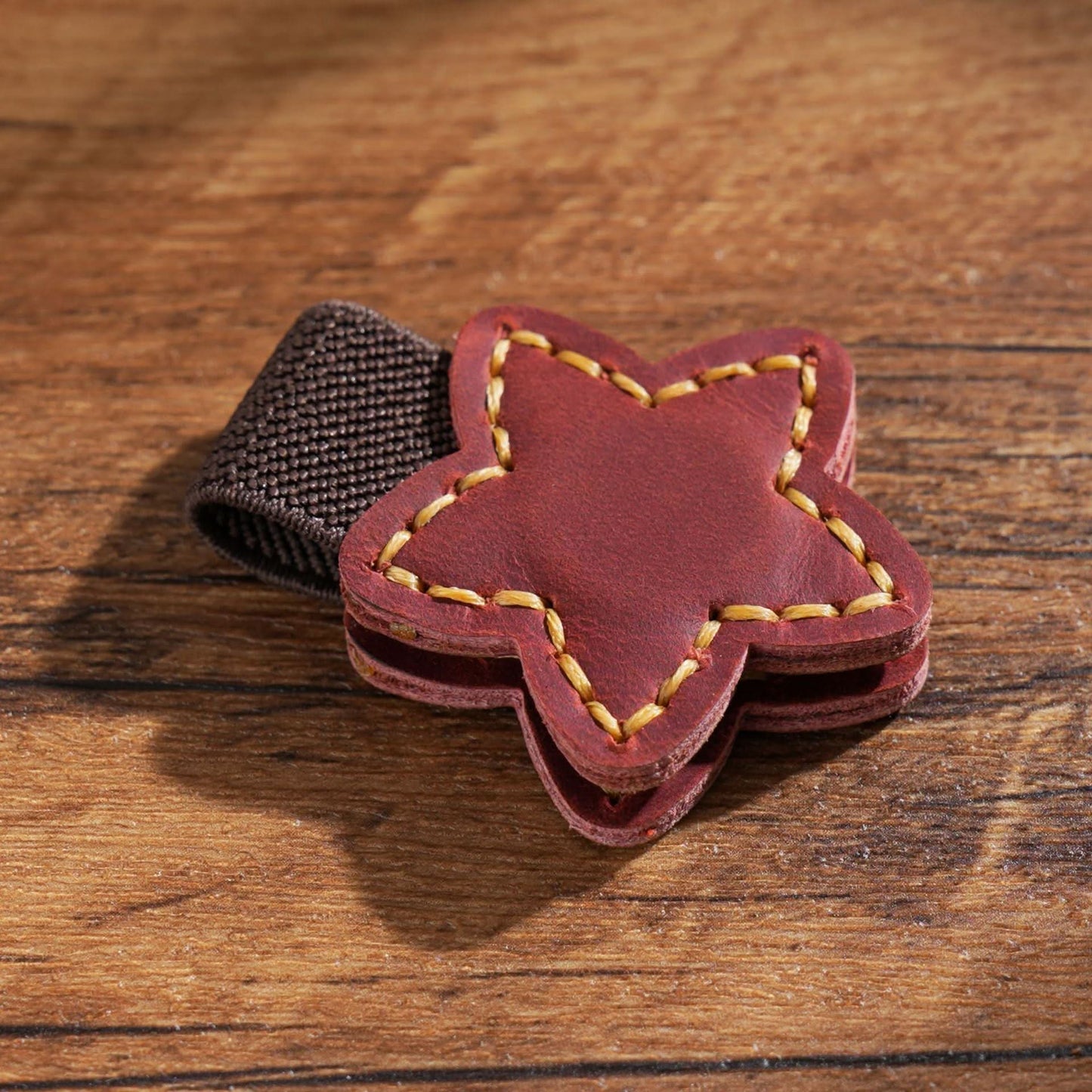 Leather Magnetic Bookmark – Hand-Sewn Double-Sided Clip