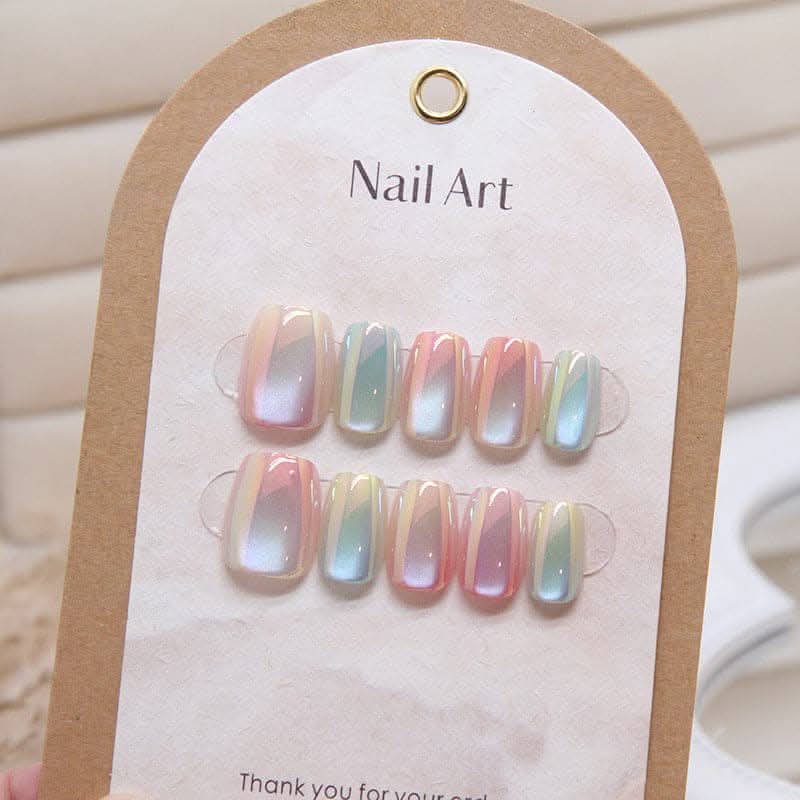Light-Chasing Cat-Eye Wearable Nails – Candy Gradient Nail Art Pieces (10 Pieces)