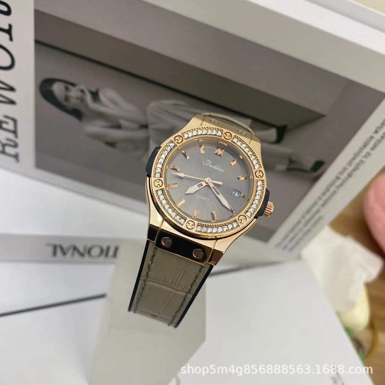 Golden Oak AP Watch – Light Luxury, Versatile Fashion