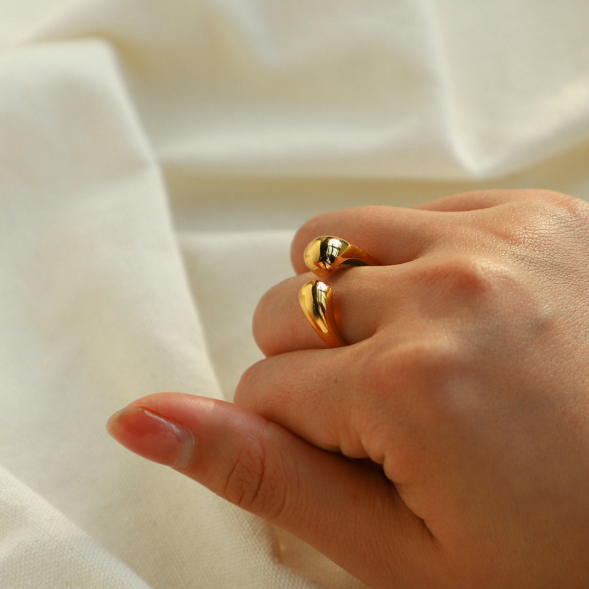 Adjustable Minimalist Stainless Steel Open Band Ring – Polished Gold & Silver Jewelry