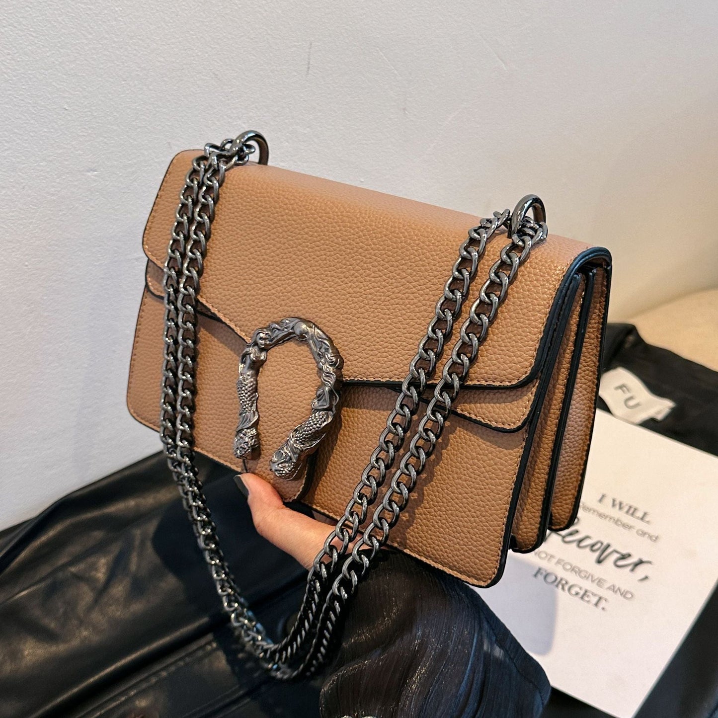Luxury Chain Shoulder Bag for Women – Retro Stone Texture Medium Crossbody Bag