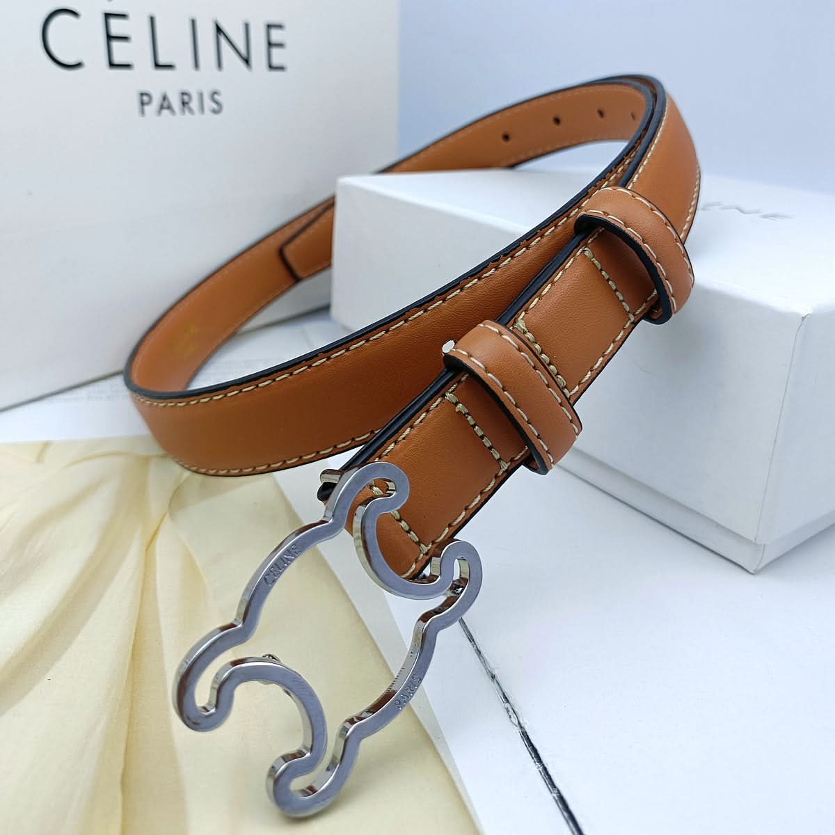 Women's Vintage-Inspired Smooth Buckle Leather Belt – for Dresses & Casual Wear
