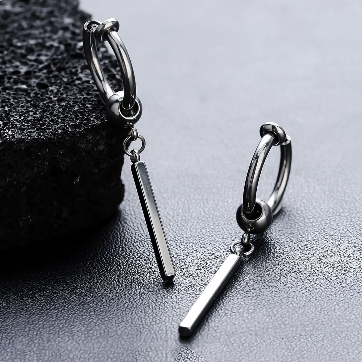 Unisex Sauron Hoop Earrings – Minimalist Fashion Jewelry