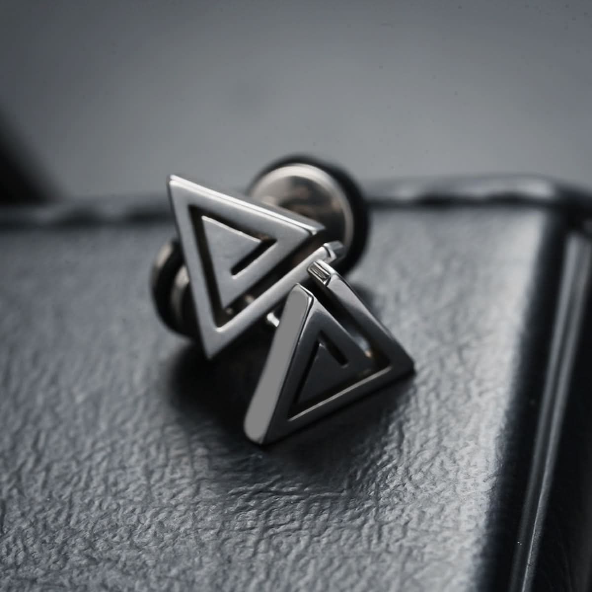 Men's Titanium Steel Triangle Stud Earrings – Unisex Fashion