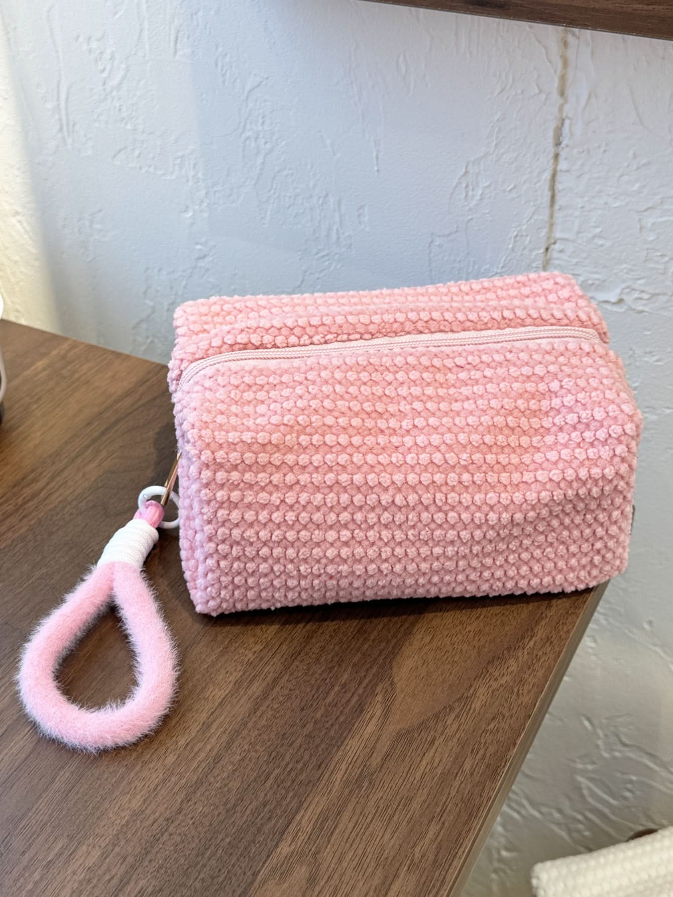 Plush Plaid Makeup Bag for Girls – Large-Capacity Travel Cosmetic Pouch