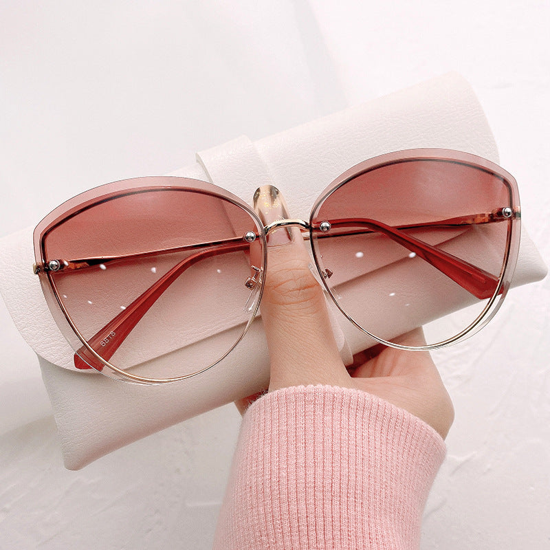 Oversized Butterfly Sunglasses for Women – Gradient Lens UV400 Frameless Shades