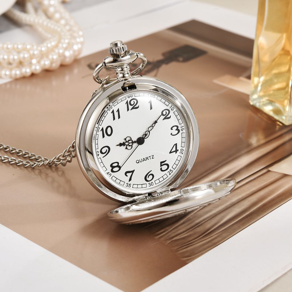 Vintage Silver Pocket Watch Necklace – Classic Quartz Pendant Timepiece