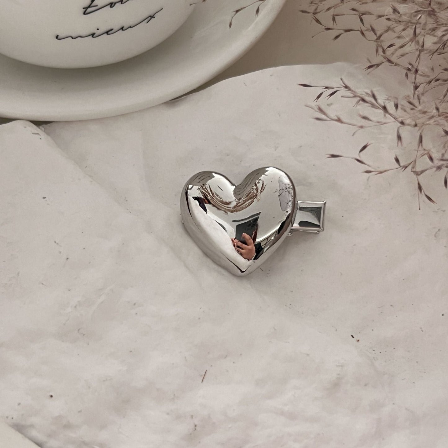 Alloy Decorative Hair Clips – Cute Bow & Heart Hair Accessories for Women