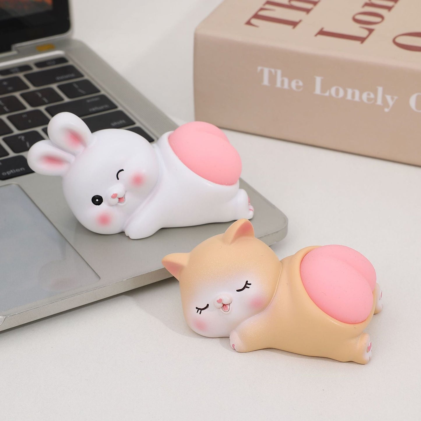 Cute Cartoon Butt Lamp – Squeeze Stress Relief Light for Desk, Gift & Office Decor