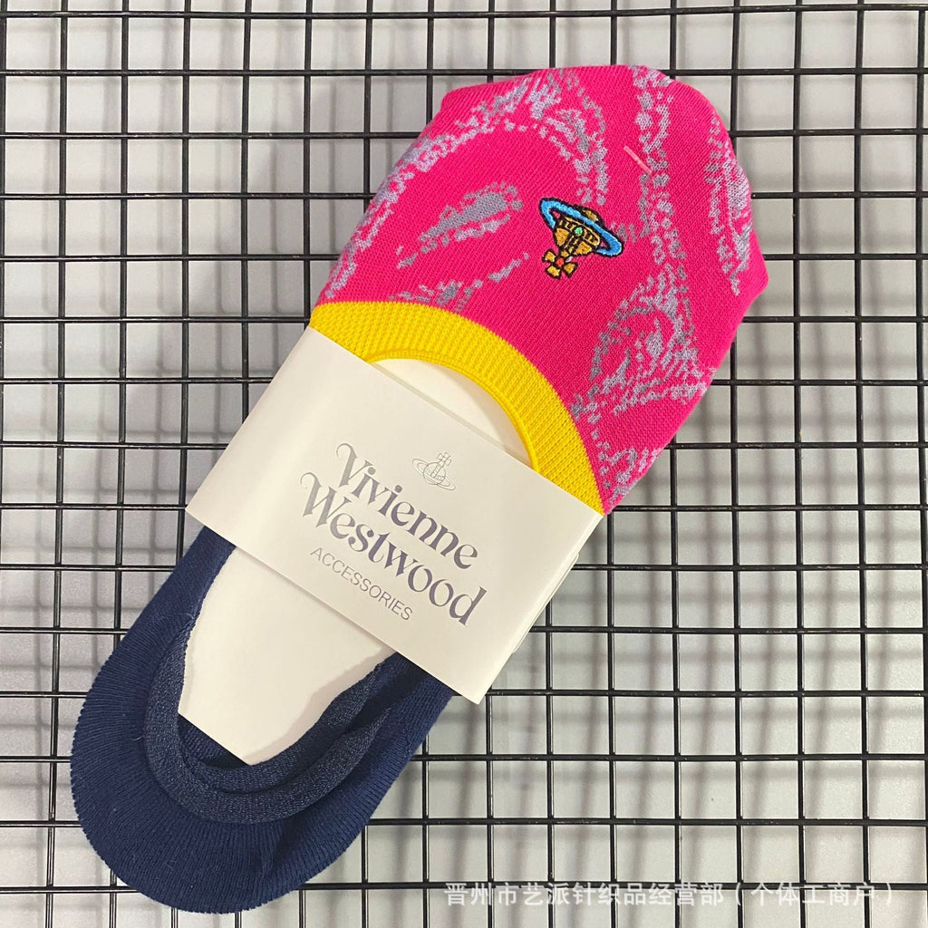 Women’s Invisible Cotton Socks – Non-Slip Boat Socks with Saturn Embroidery (One Size)