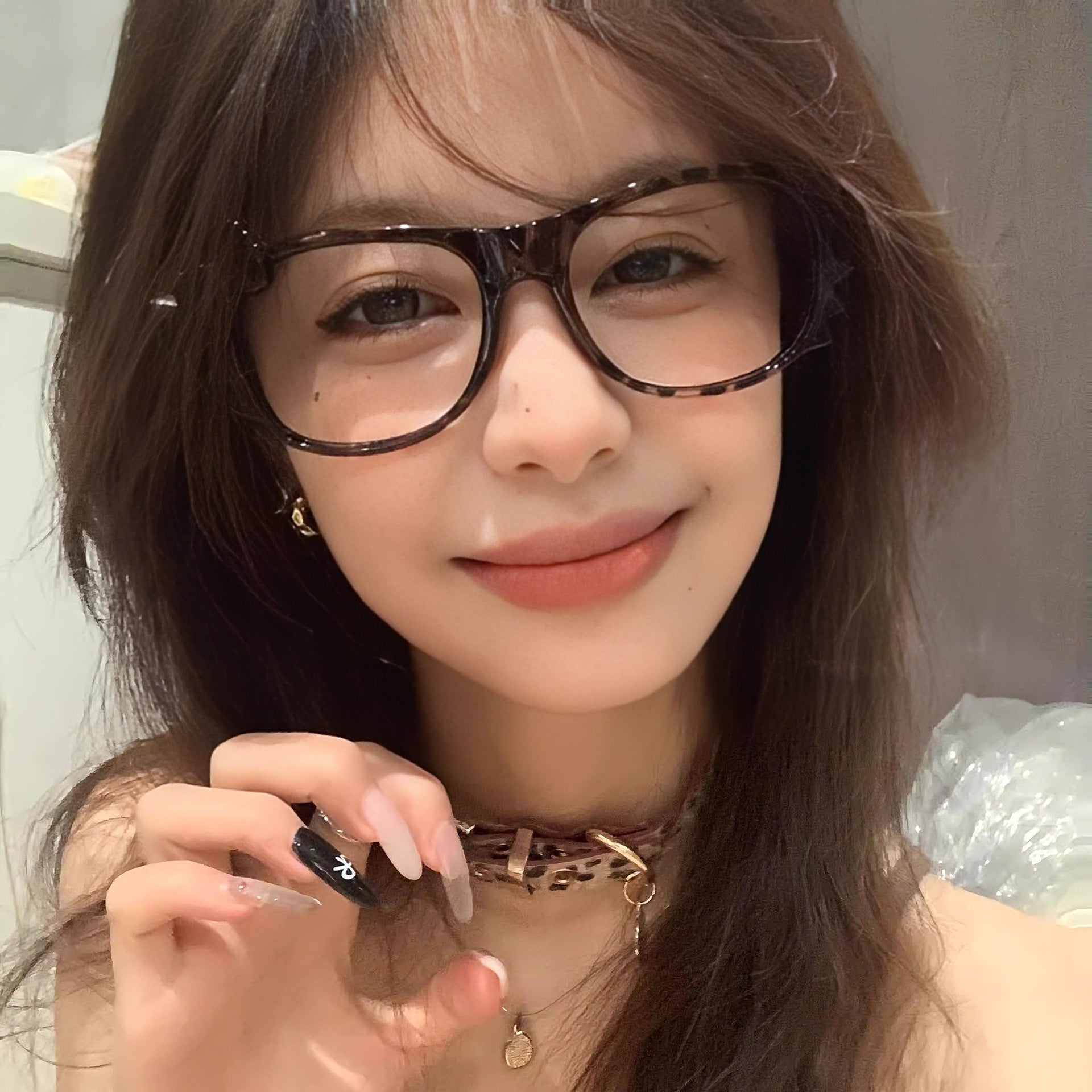 Retro Leopard Print Glasses Frame – Cute Round Eyewear for Women