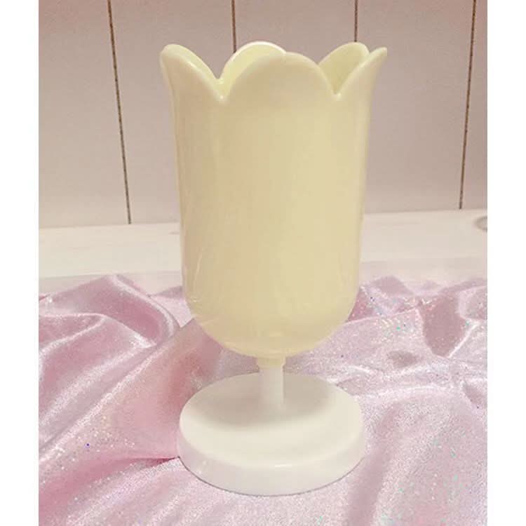 Stylish Tulip Pen Holder & Makeup Organizer