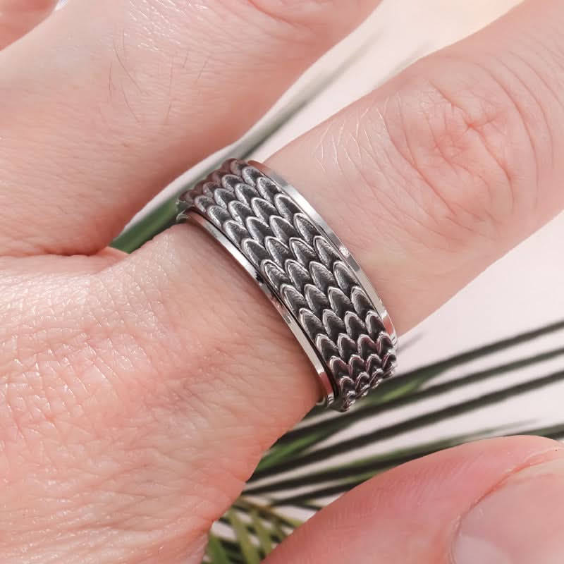 Men’s Trendy Stainless Steel Dragon Scale Rotatable Ring – Retro Spinning Band