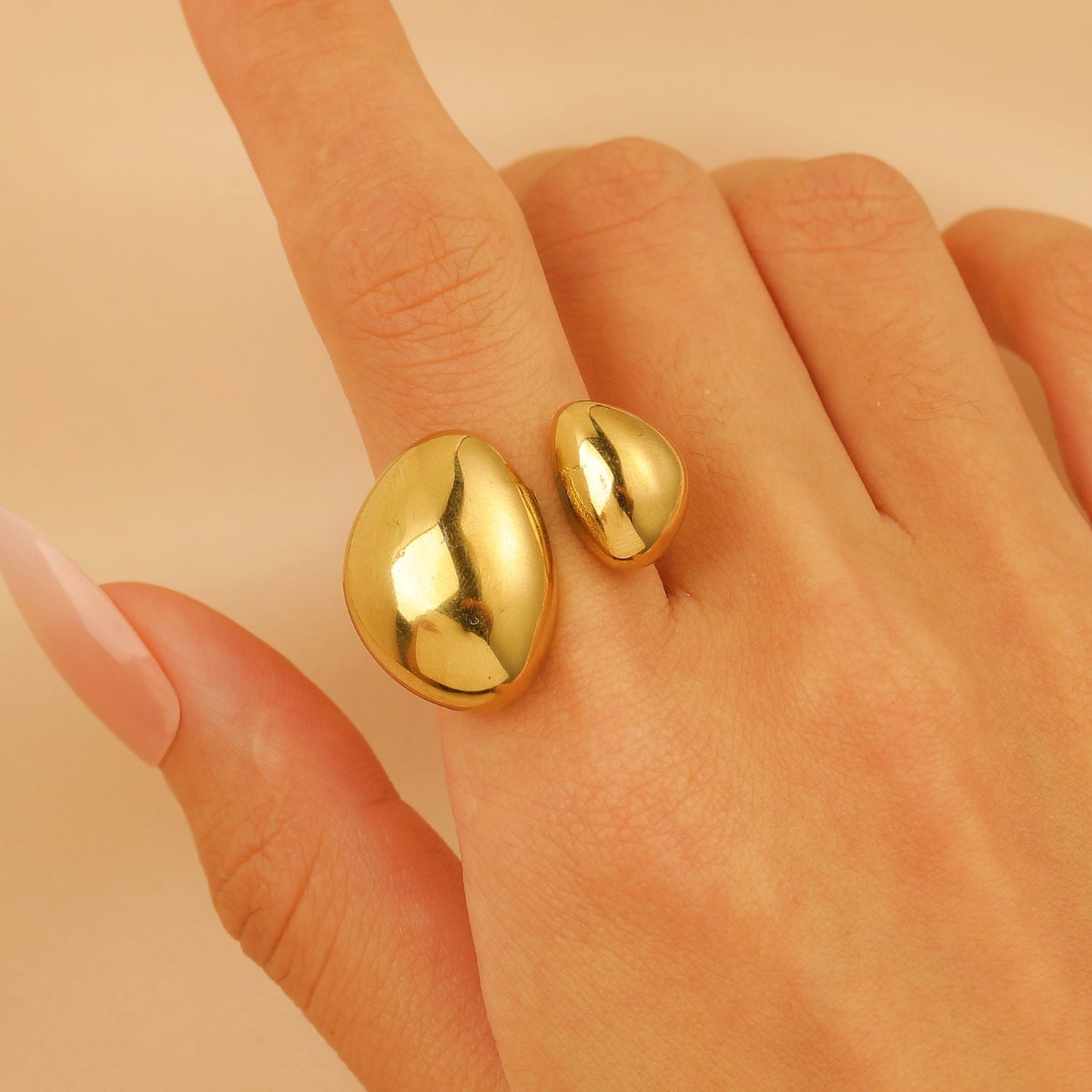 Set of 4 Bold Gold Stainless Steel Rings – Adjustable Water Drop Statement Jewelry
