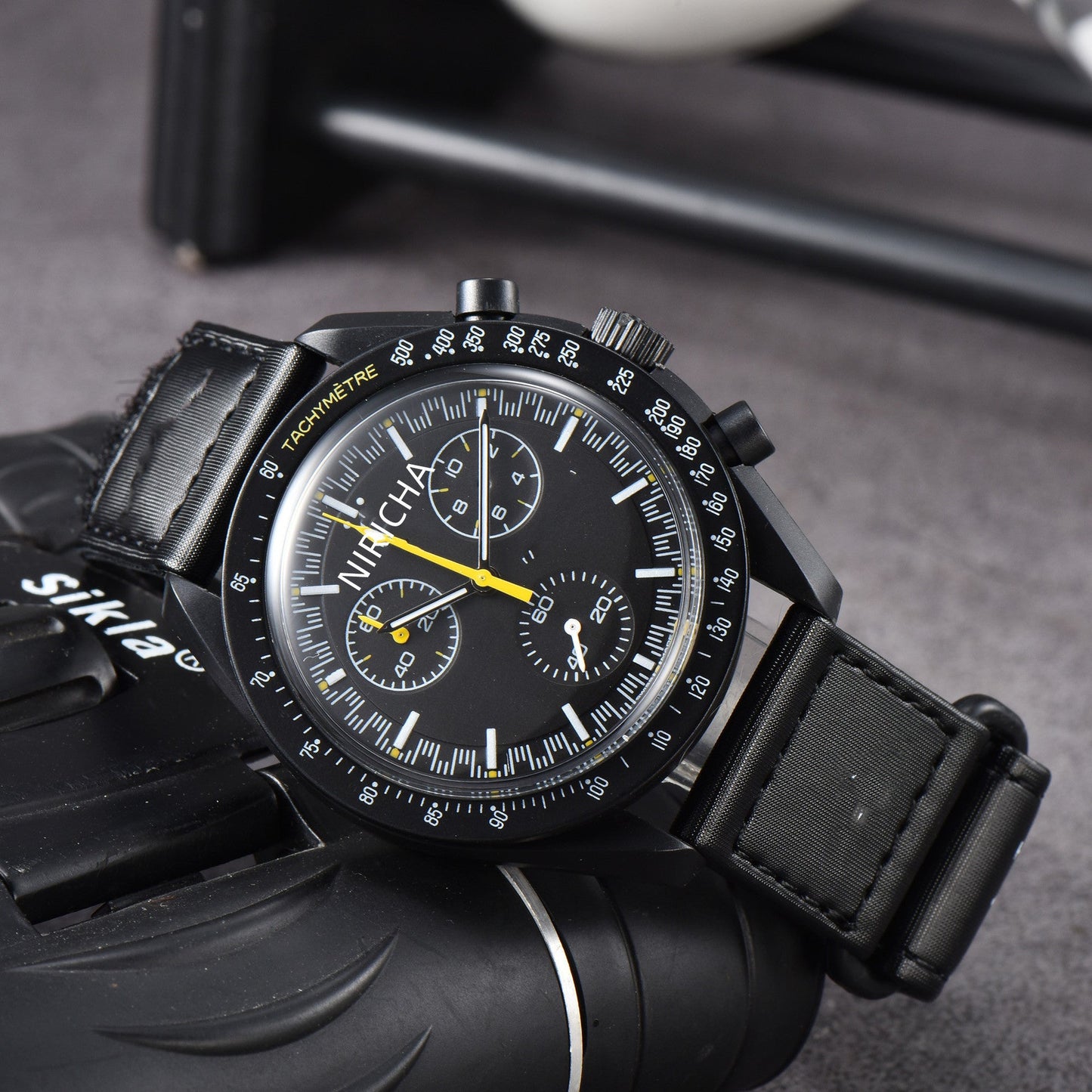 Men's Sport Quartz Watch – 6-Pin Super Luminous Dial