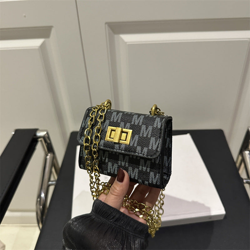 Classic Small Chain Shoulder Bag – Trendy PU Square Crossbody for Women