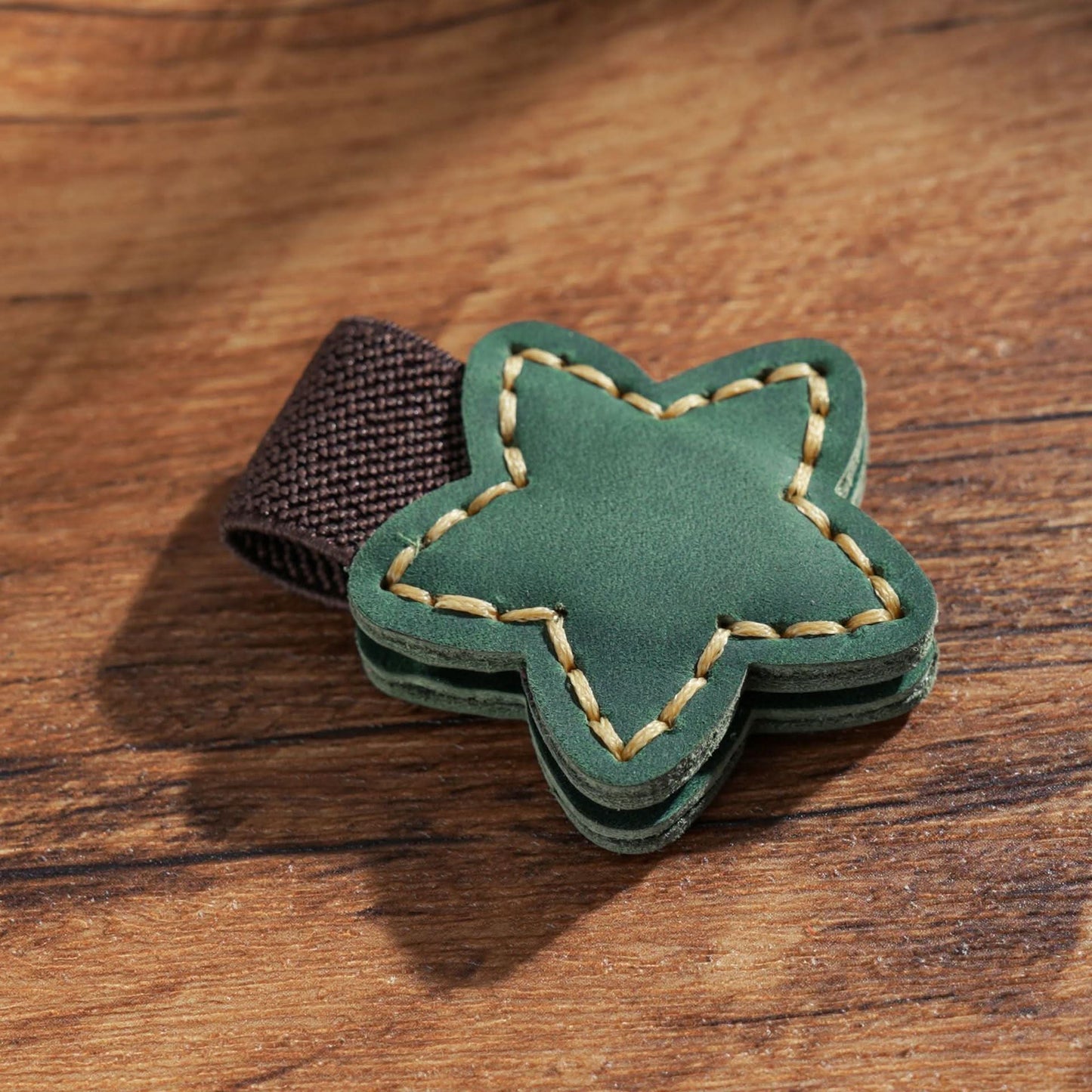 Leather Magnetic Bookmark – Hand-Sewn Double-Sided Clip