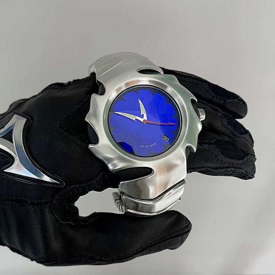 Blade Design Waterproof Men’s Quartz Watch – 50M Silver Alloy Strap Timepiece