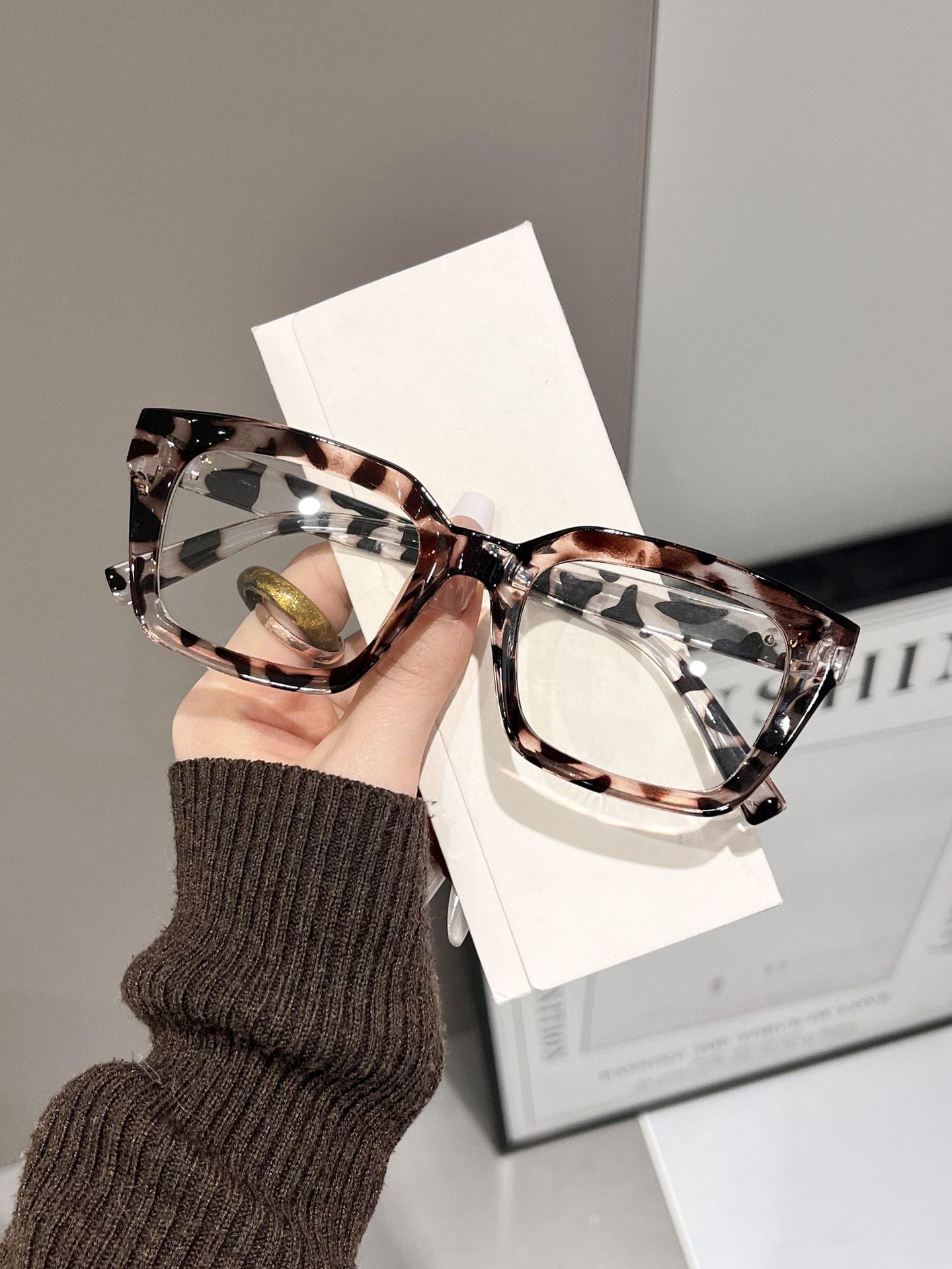 Trendy Dopamine Anti-Blue Light Glasses for Women & Men | Fashion Eyewear Frame