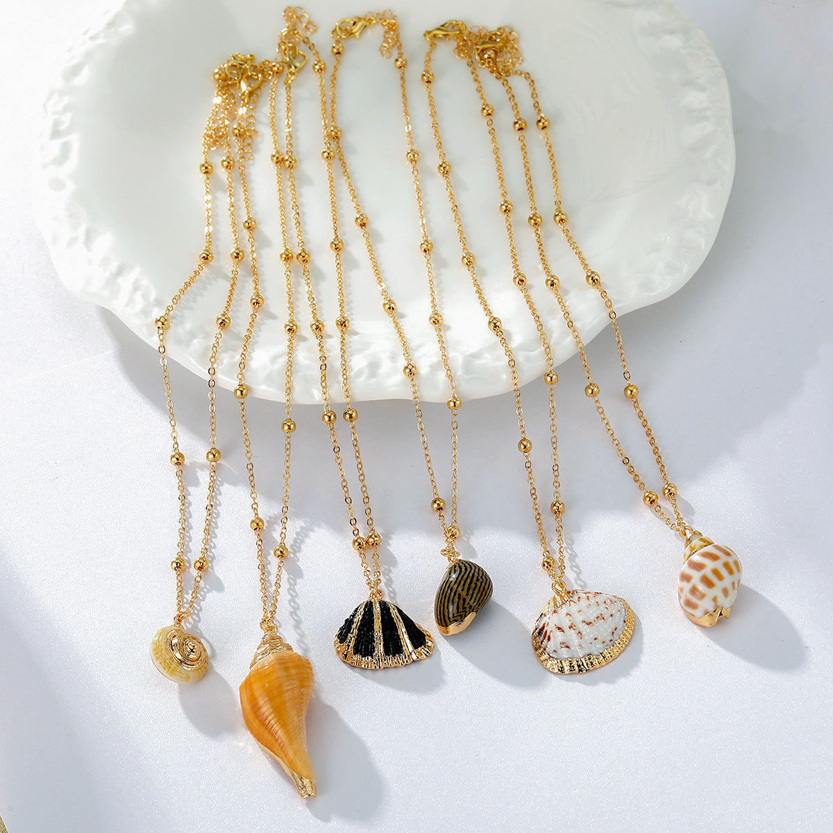 Boho Seashell Pendant Necklace – Layered Beach Jewelry for Women