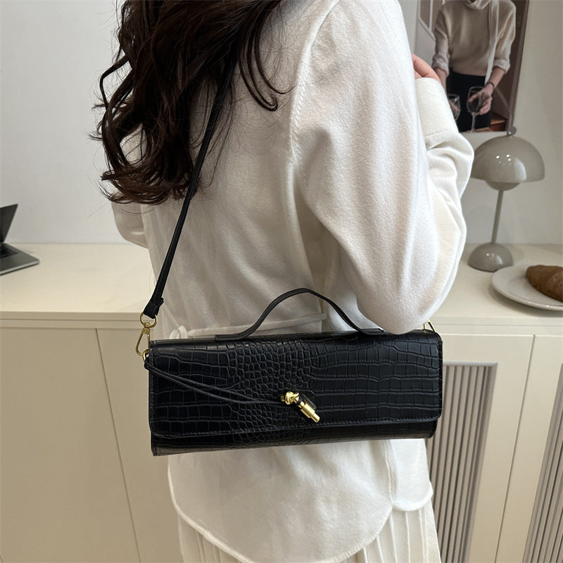 Classic PU Shoulder Bag – Trendy Small Square Bag for Women with Thread Detail