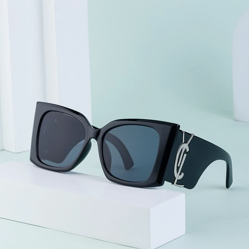 Luxury Cat-Eye Sunglasses for Women – Oversized Fashion Shades with UV Protection