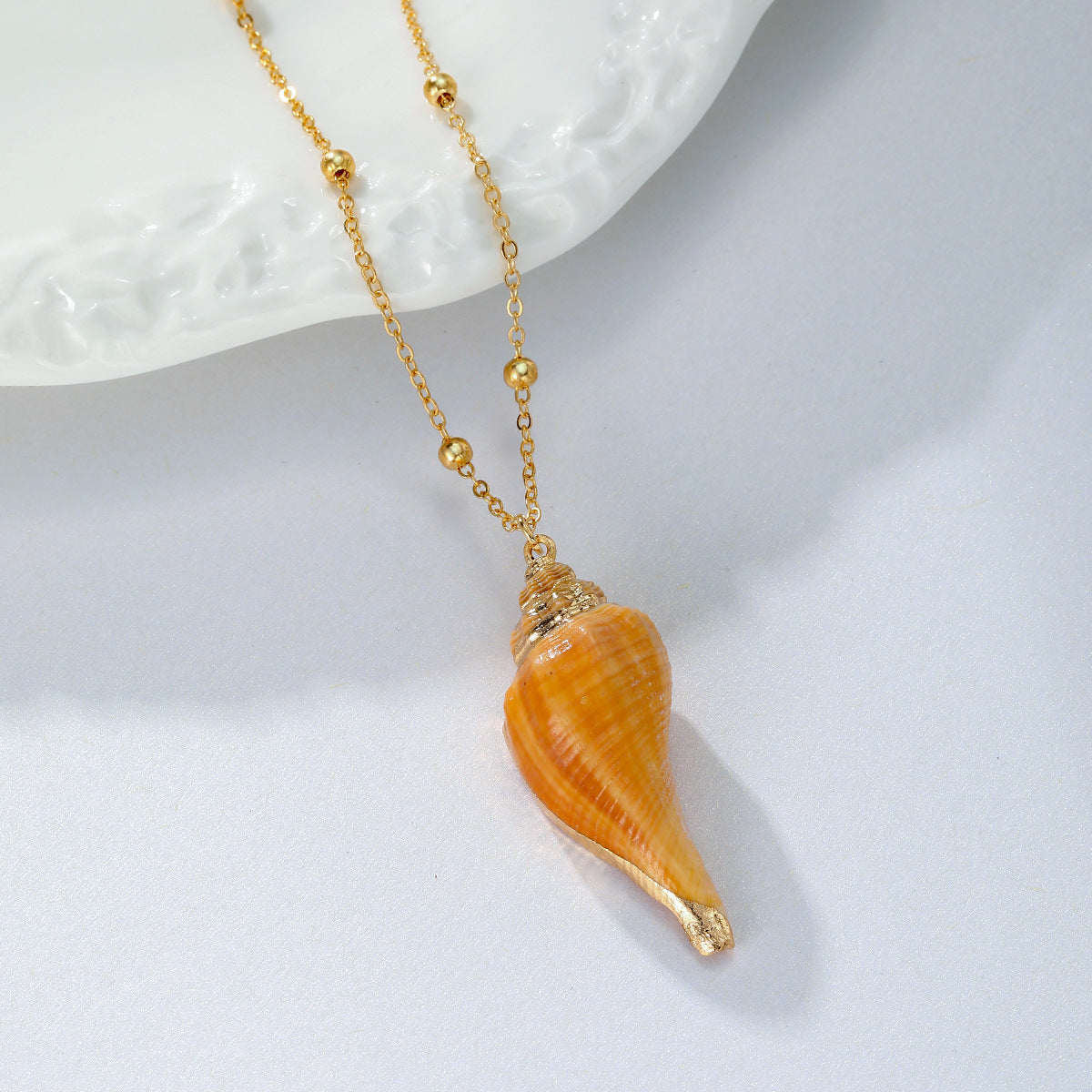 Boho Seashell Pendant Necklace – Layered Beach Jewelry for Women