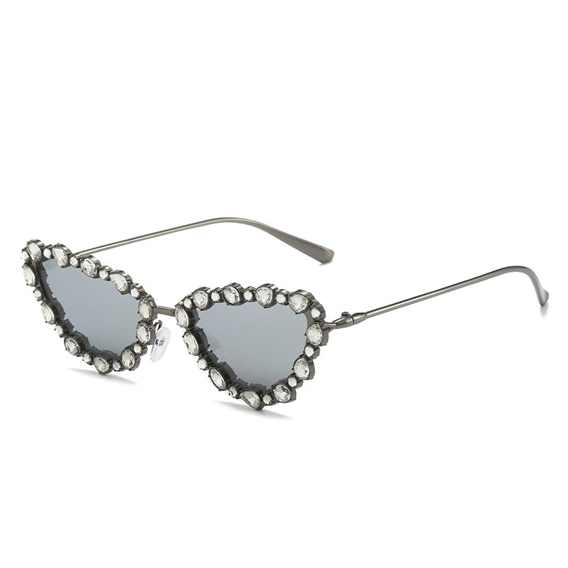 Cat-Eye Rhinestone Sunglasses – UV400 Metal Geometric Street Style Shades for Women