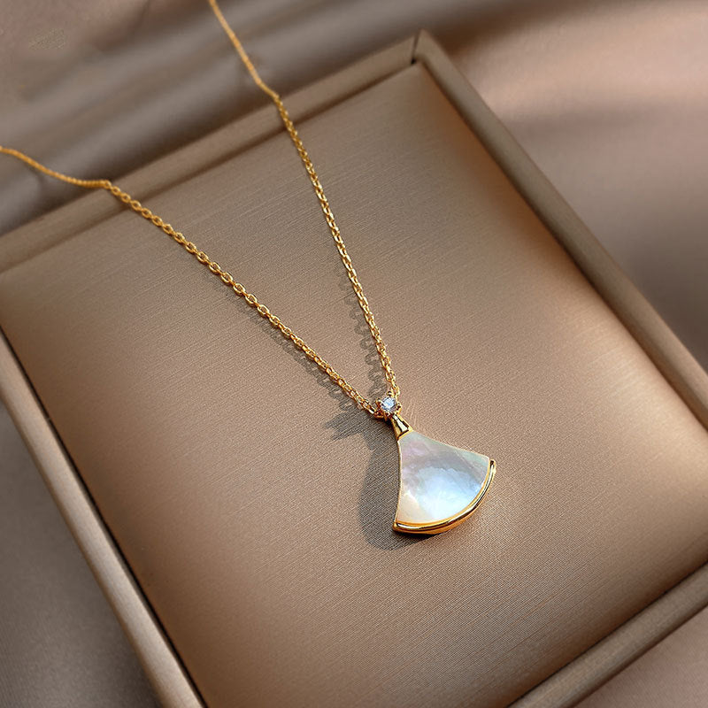 Cat’s Eye Stone Fan Pendant Necklace – Titanium Steel Clavicle Chain for Women