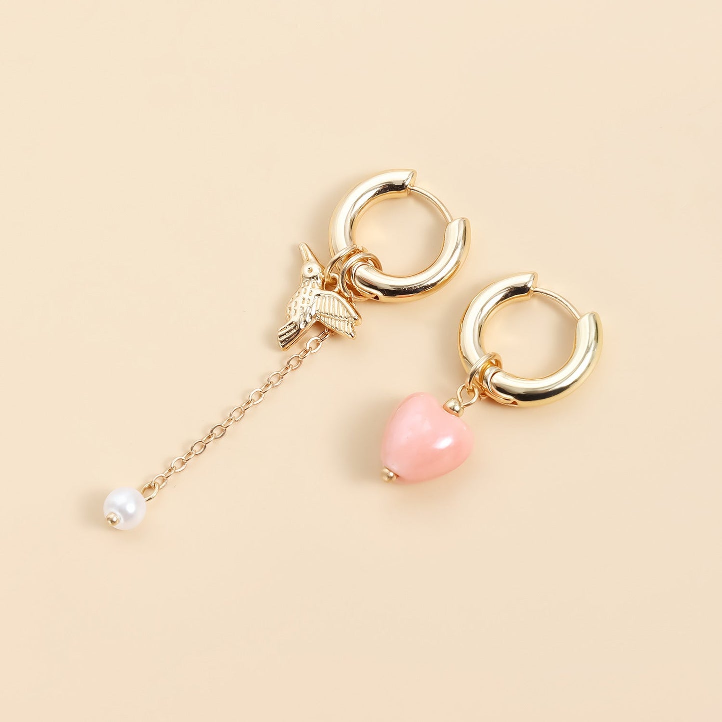 Retro Heart Drop Earrings – Asymmetrical Fashion Jewelry for Women