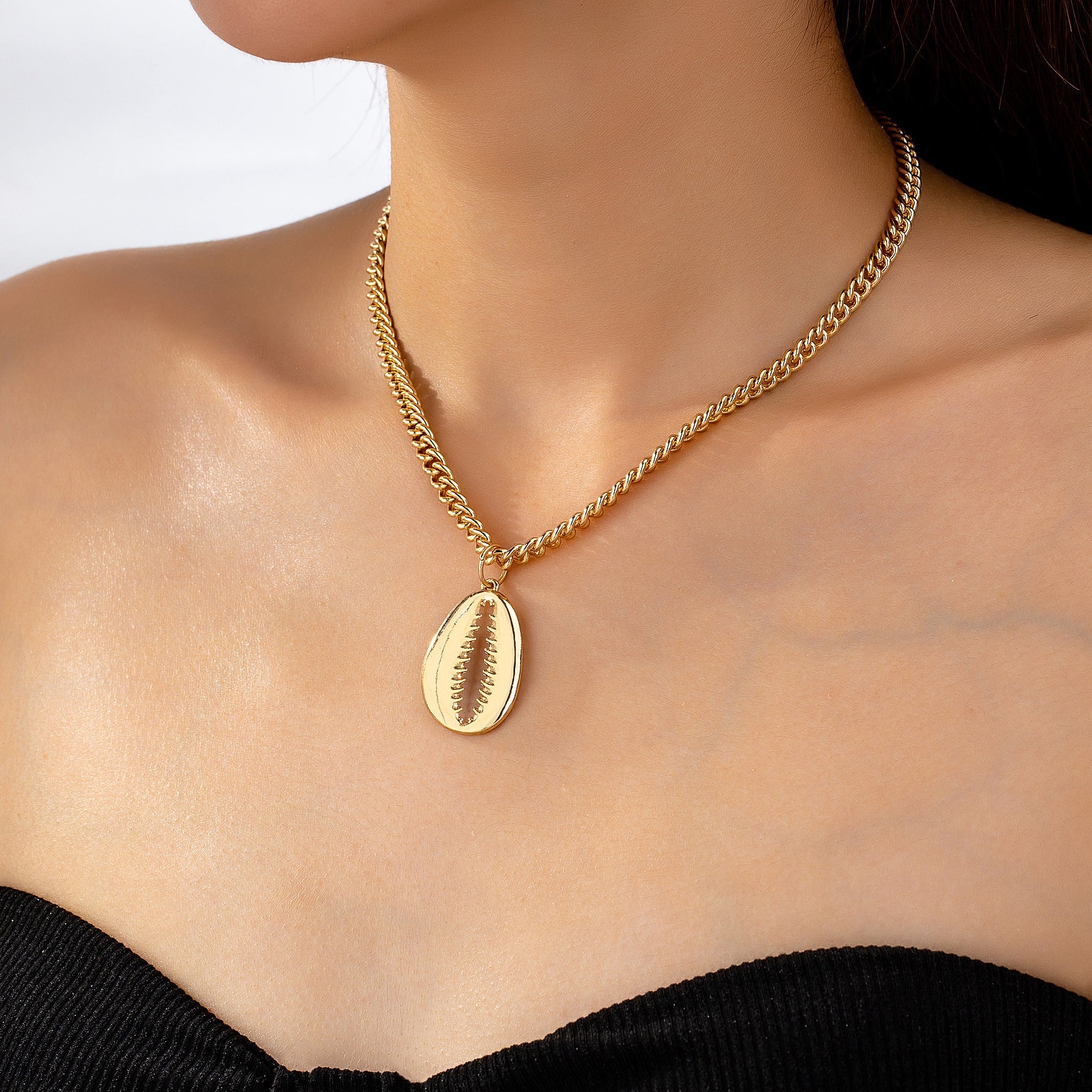 Korean Shell Pendant Necklace – Elegant Beach Style Jewelry for Women