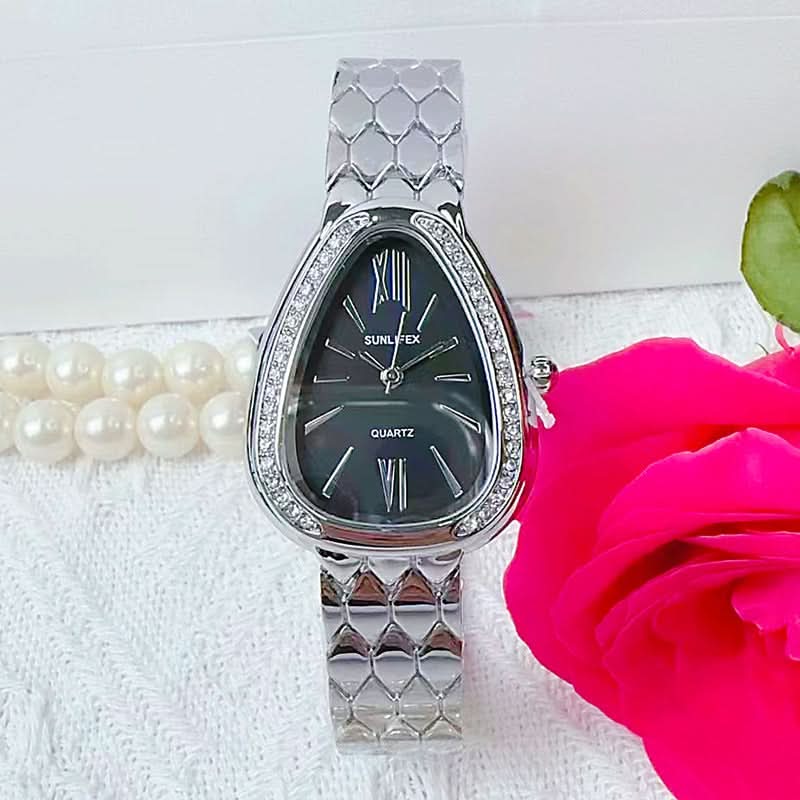 Women's Medieval Style Snake Head Quartz Watch – Gilded Steel Strap