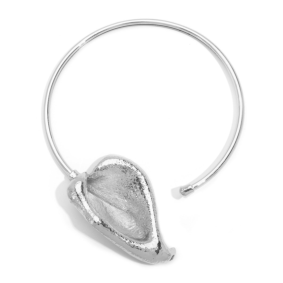 Retro Poplar Leaf Necklace for Women – Light Luxury Alloy Clavicle Jewelry