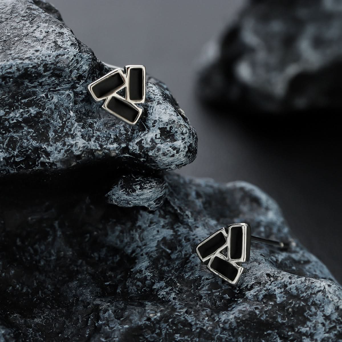 Men's Black Triangle Stud Earrings – Geometric Hip-Hop Jewelry