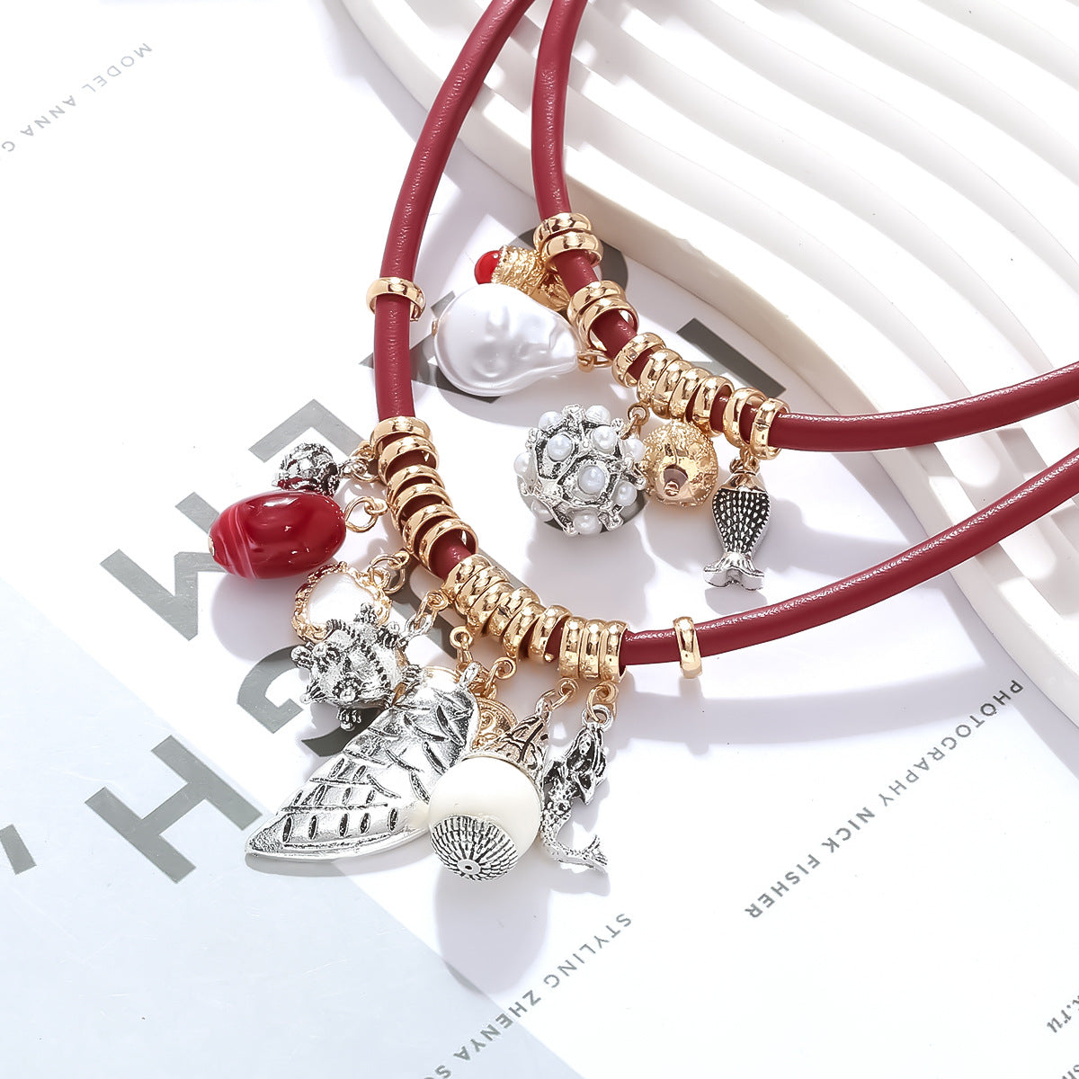 Women's Multi-Layer Leaf Pendant Necklace – Handmade PU Leather Rope Choker