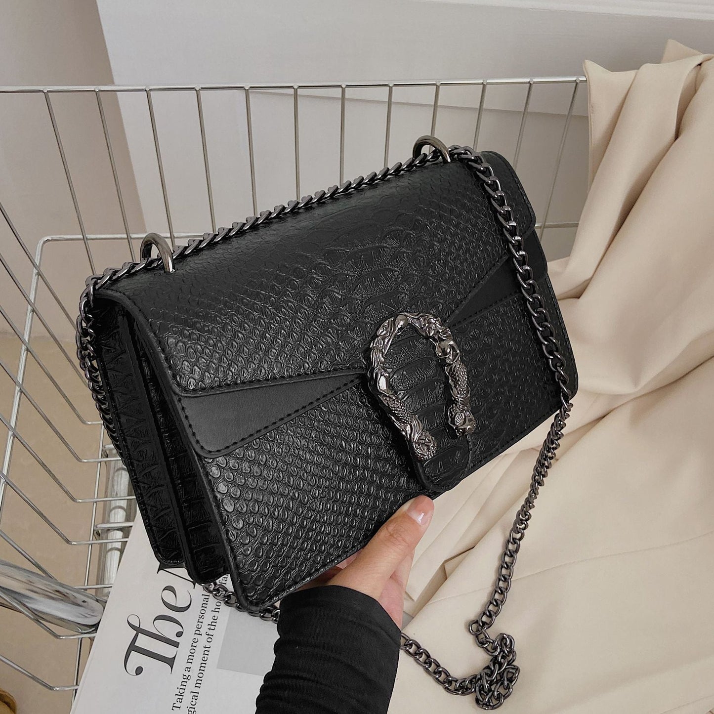 Luxury Chain Shoulder Bag for Women – Retro Stone Texture Medium Crossbody Bag