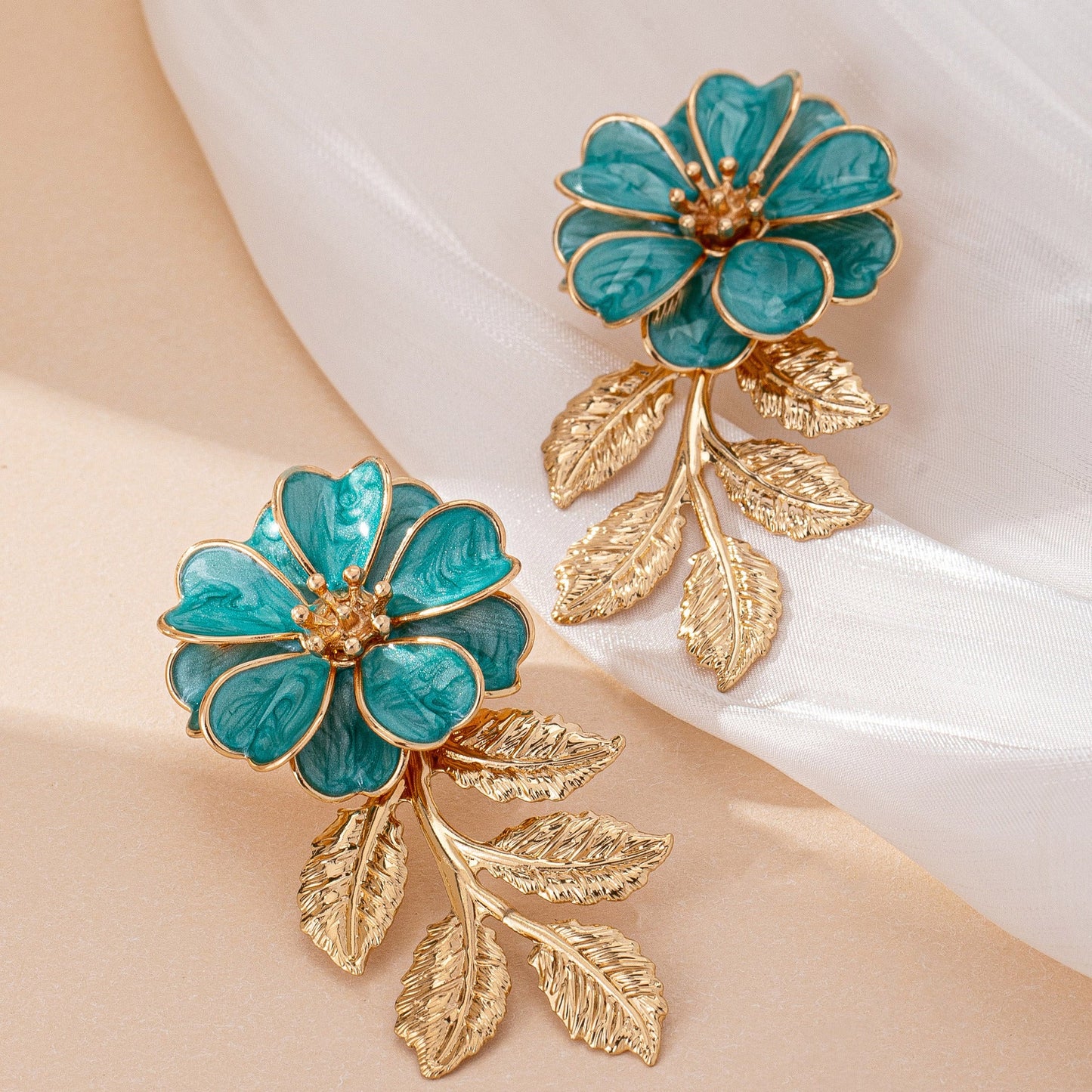 Camellia Flower Earrings for Women – Alloy Floral Light Luxury Jewelry