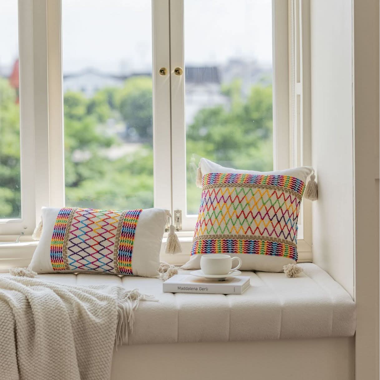 Yiman Qiyun Multi-Color Jacquard Sofa Pillow