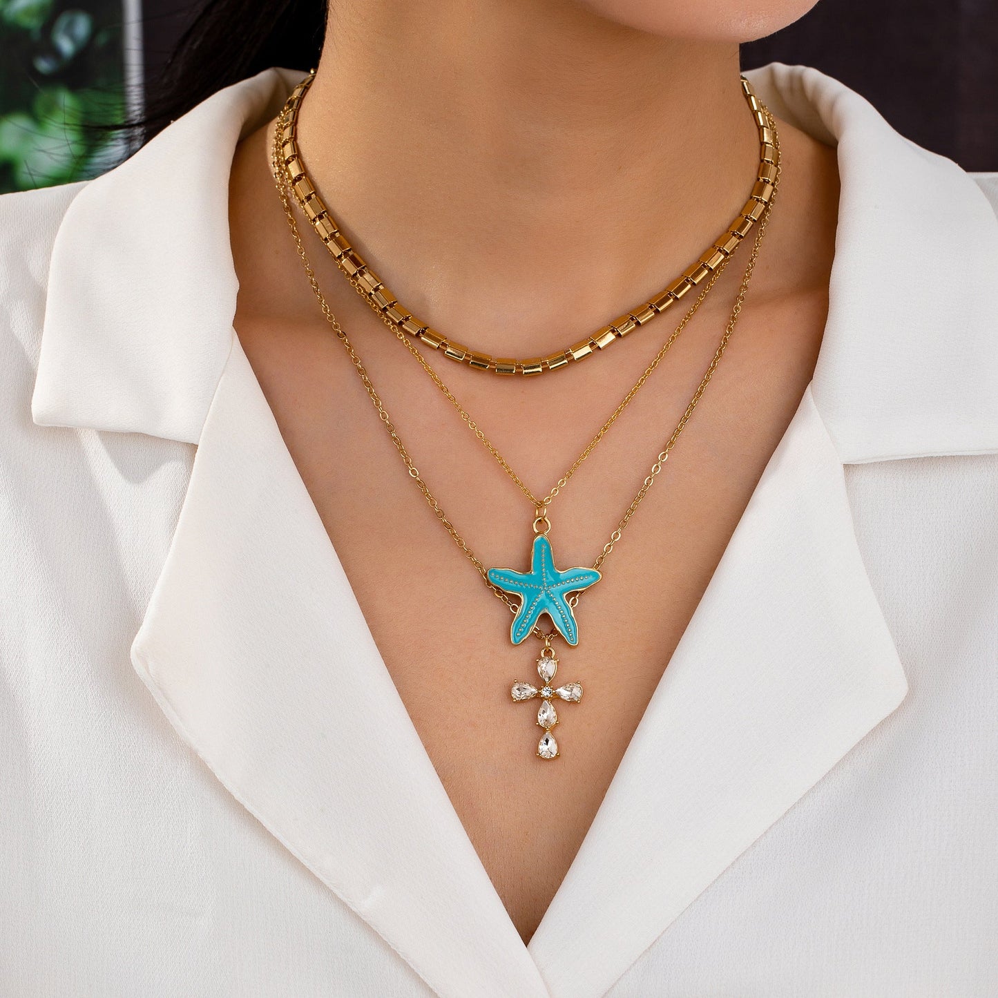 Starfish Pendant Necklace – Minimalist Beach Jewelry for Women