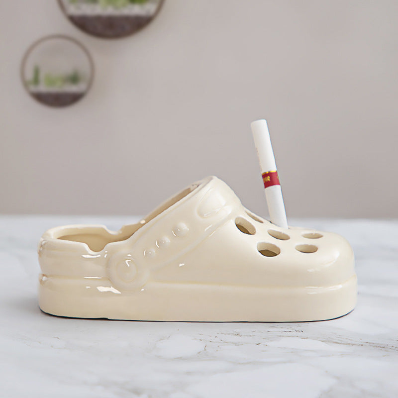 Crocs-Inspired Ceramic Ashtray – Funny Slippers Design for Home Decor