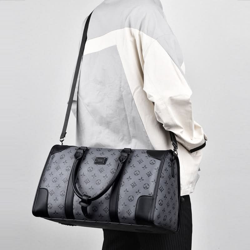 Luxury Men’s Travel Bag – Waterproof Business Trip Handbag, 20–35L Capacity