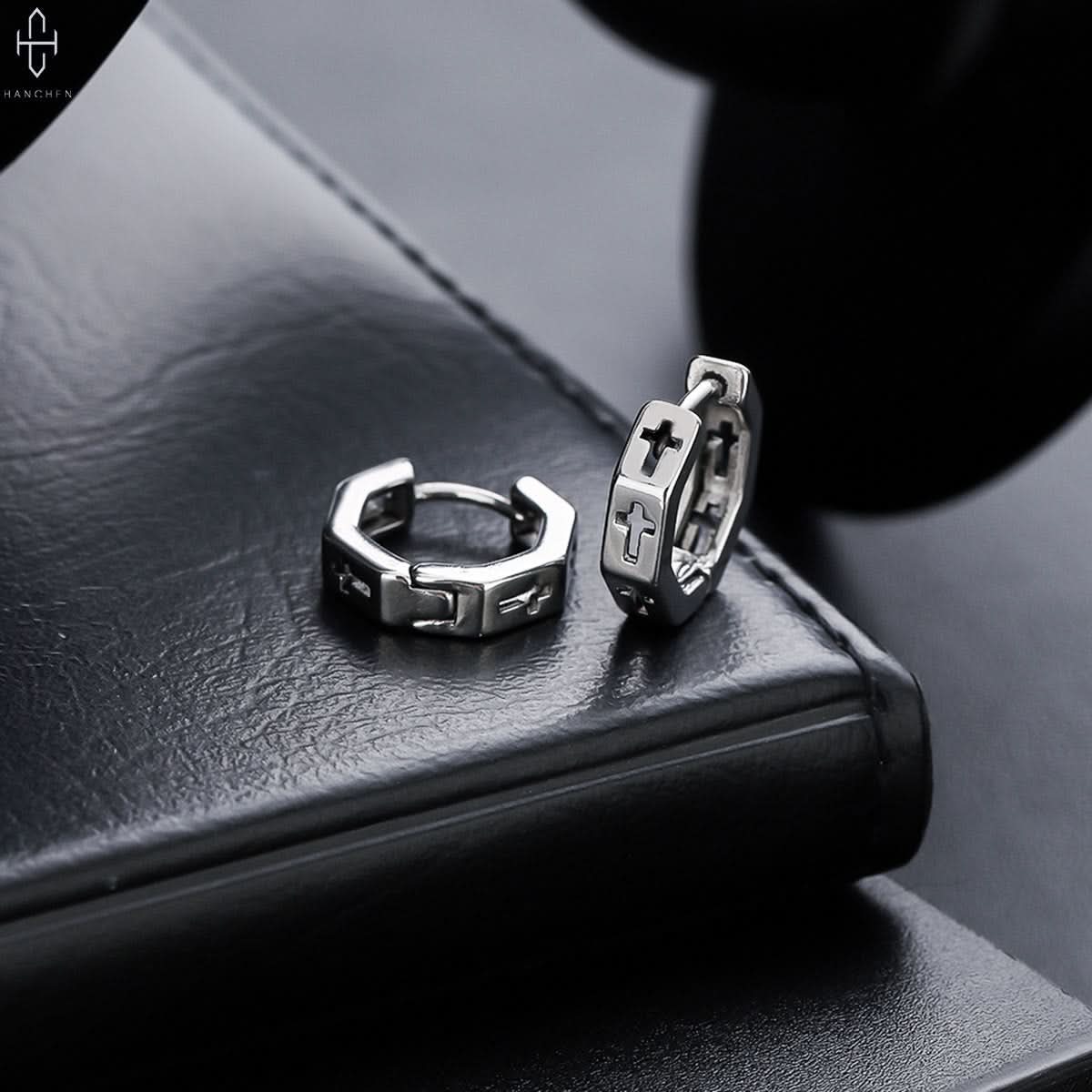 Men’s Trendy Hollow Cross Earrings – Minimalist Jewelry