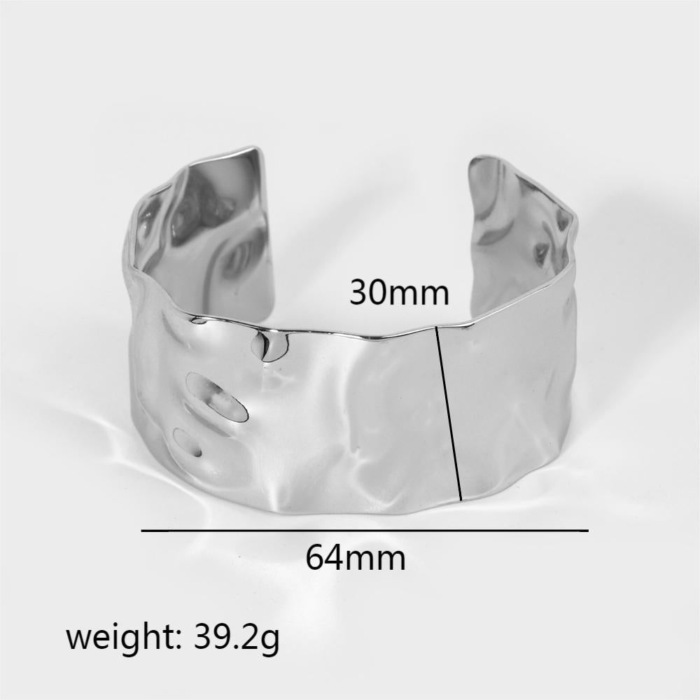 Bold Textured Stainless Steel Cuff Bracelet – Ripple Design, Gold & Silver Finish