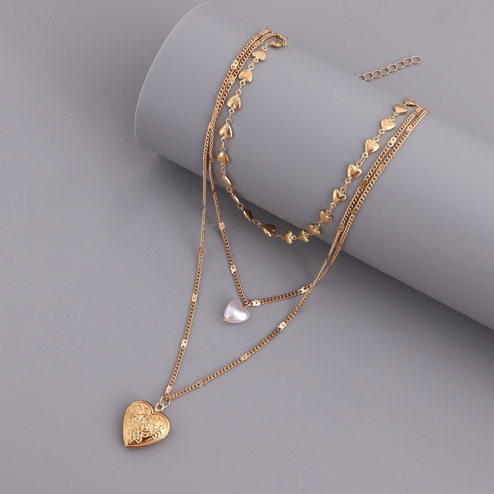 Multi-Layer Heart Pendant Necklace for Women – Gold Alloy Clavicle Jewelry
