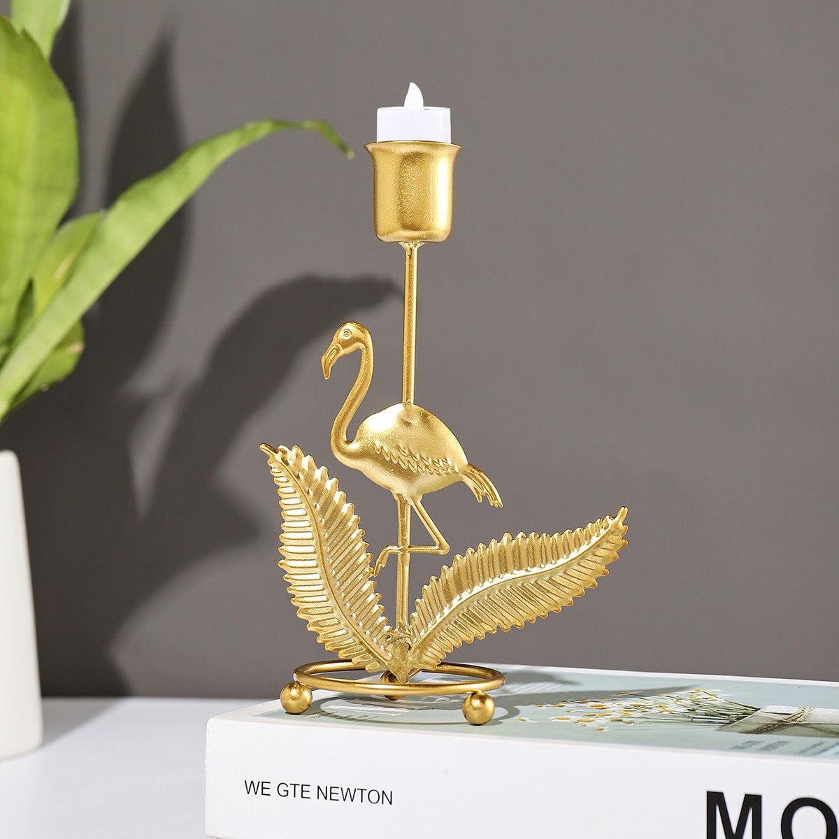 Nordic Gold Iron Candlestick – Nature-Inspired Spray Paint Candle Holder