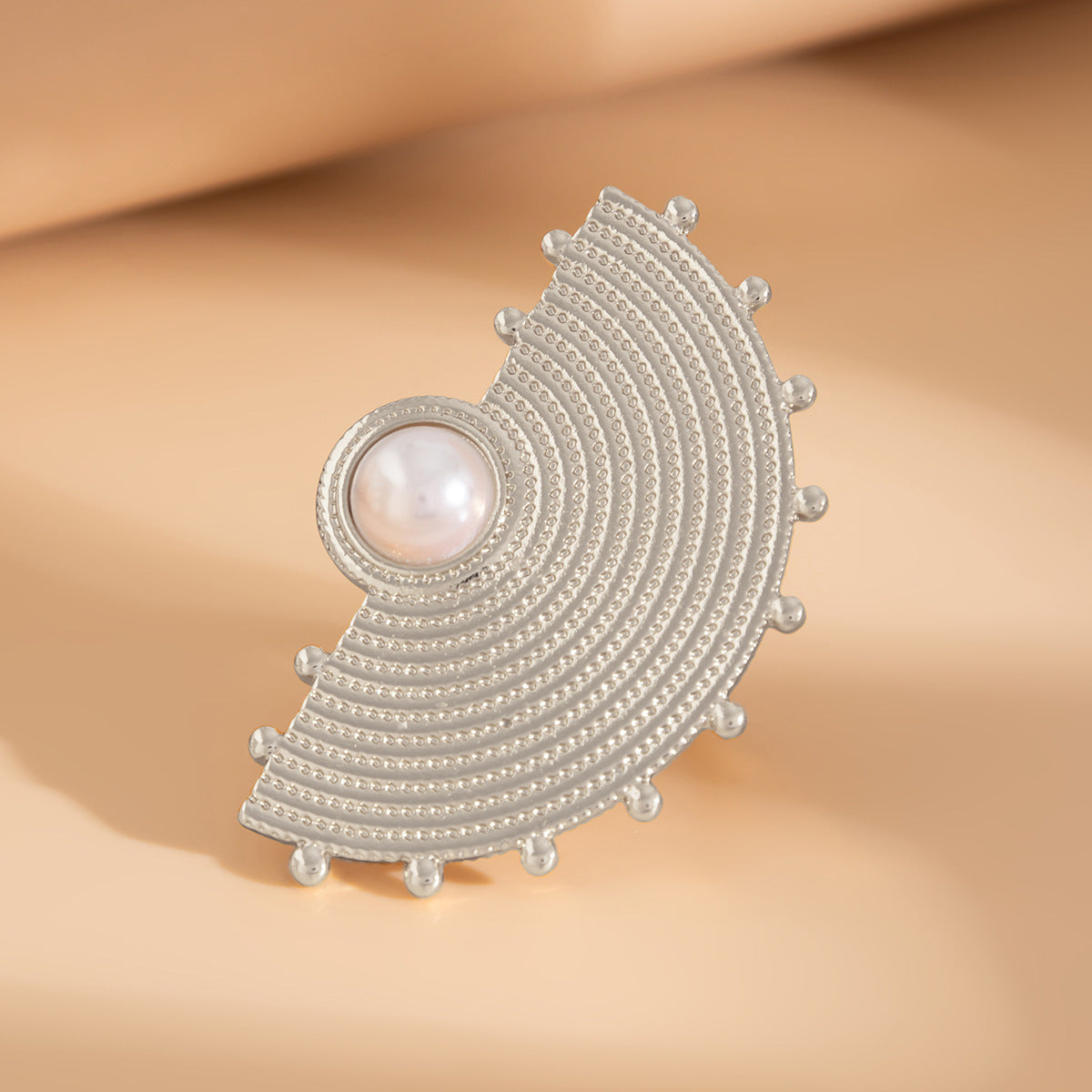 Vintage Feather Pearl Ring – Retro Geometric Alloy Statement Jewelry for Women