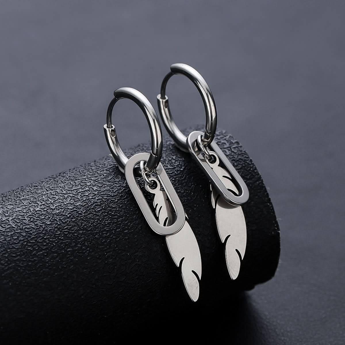 Men’s Trendy Double-Layer Feather Jewelry – Cuban Chain