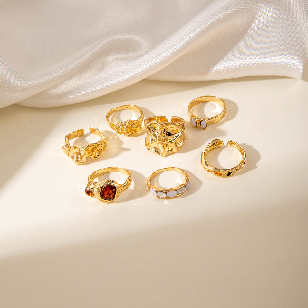 Geometric Retro Ring Set for Women – Gold Alloy Irregular Design Jewelry