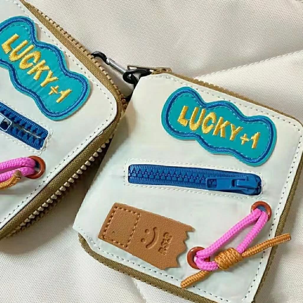 Source factory direct sales foreign trade wholesale ins Korean version short zipper multi-card wallet heart niche design card holder
